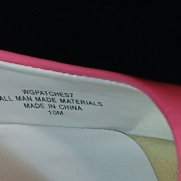 Guess "Patches" Pink Patent Leather Peep-toe Pump Sz. 10M - Picture 12 of 13